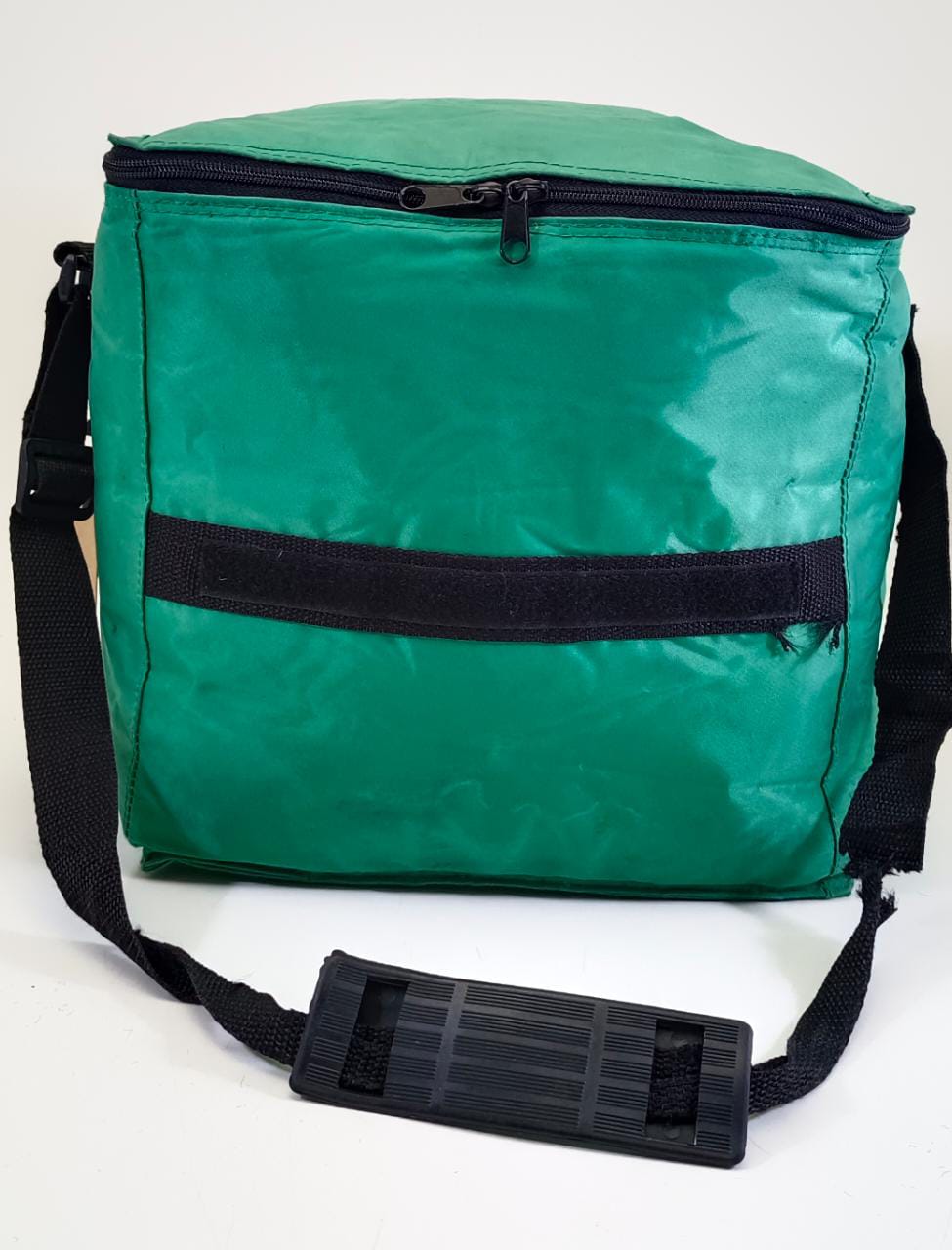 Green hot n cool Travelling Bag