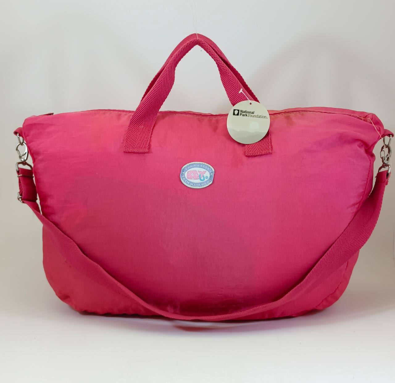 Lahaina Sports Pink Color Travelling Bag