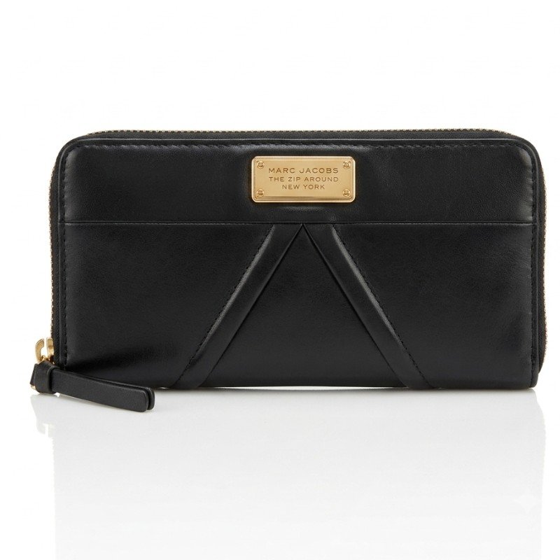 Marc Jacobs "The Zip Around" black wallet