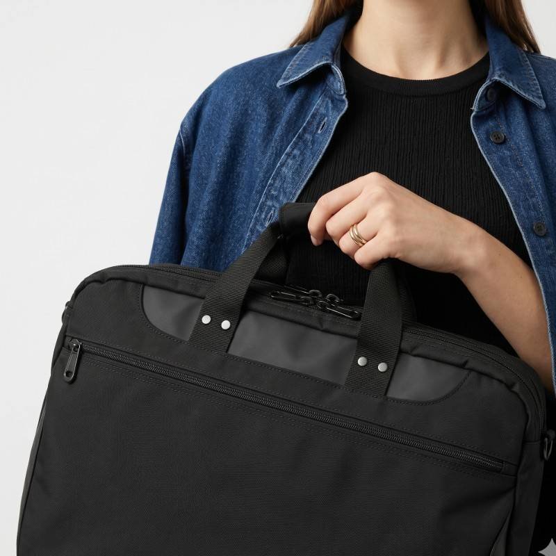 Black Travelling Bag - view 2