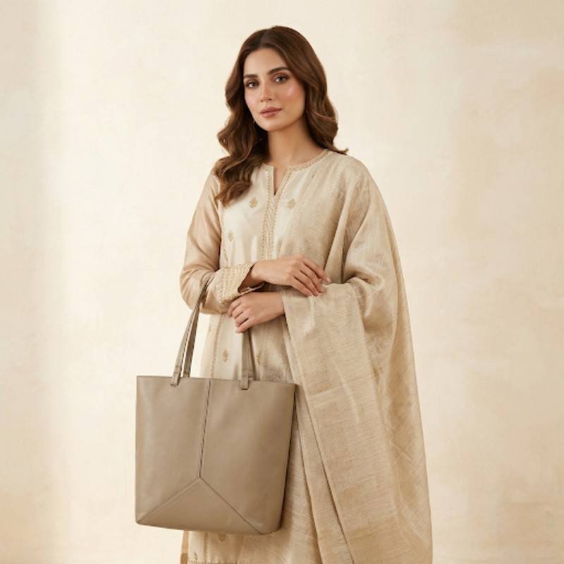 HM Decent look branded Tote bag - view 2