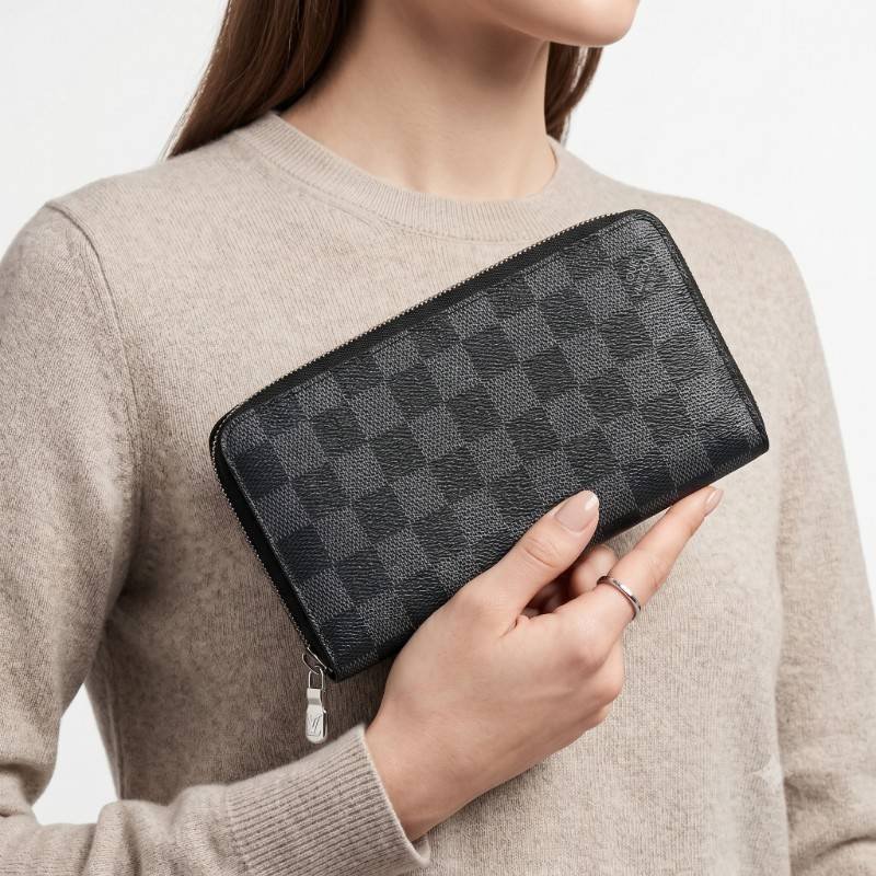 Louise Vuitton zippy wallet (premium copy) - view 2