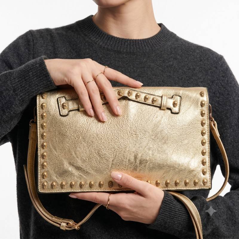 Valentino Garavani Rockstud Clutch - view 2