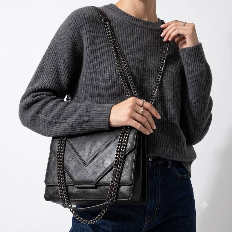 Beautiful black leather hand carry - view 2