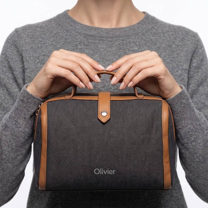 Olivier Large Capacity Double-Zip Cosmetic 10/09 condition  - view 2